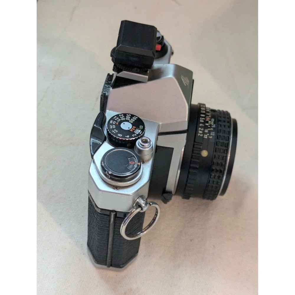 Asahi Pentax K1000 35mm SLR Film Camera with SMC Pentax-M 50mm f2 Lens Silver